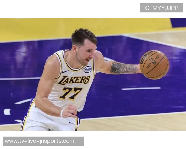 东契奇与里夫斯本赛季场均28分成最佳二人组历史第三对儿