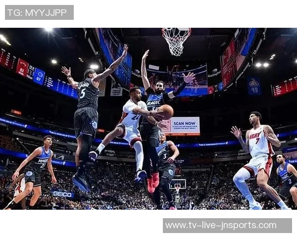 斯波谈球队风格与默契提升希罗鲍威尔配合日益默契助力胜利 斯波谈球队风格与默契提升希罗鲍威尔配合日益默契助力胜利