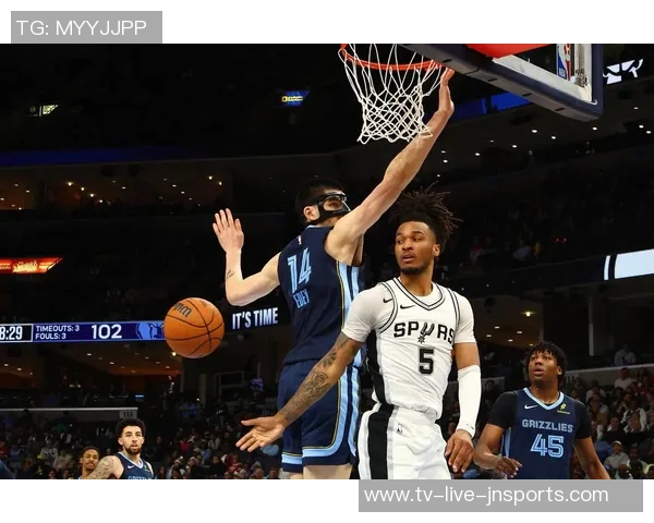 米奇约翰逊确认卡斯尔今日缺阵文班赛前将决定是否出战 米奇约翰逊确认卡斯尔今日缺阵文班赛前将决定是否出战