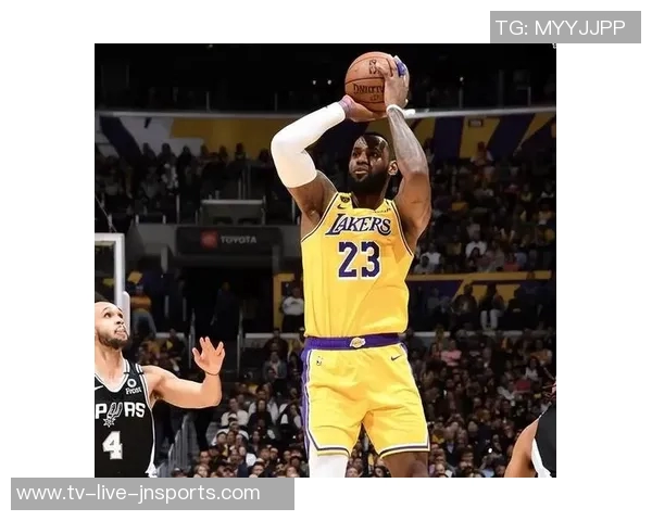 詹姆斯谈球队表现:尽管投篮不佳仍能取得胜利令人振奋