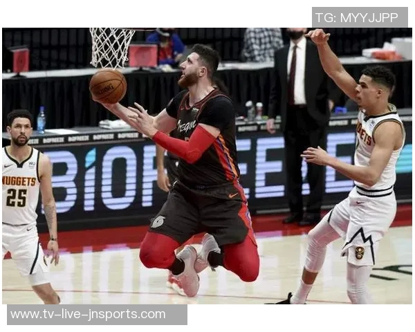 美记透露近期中锋交易潮将至罗威弩机理查兹等人或成焦点 美记透露近期中锋交易潮将至罗威弩机理查兹等人或成焦点